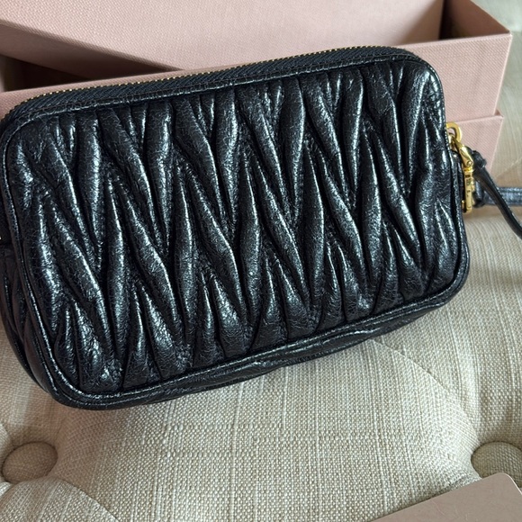 Sold - Picture 4 of 8